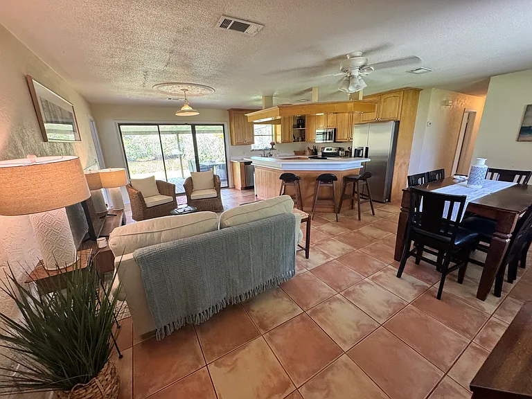 50 Oak Tree Dr — Photo 4