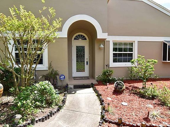 3rd image of 10 Brigton Ct