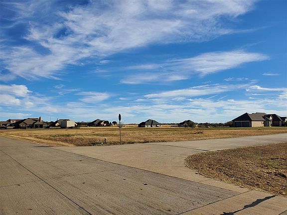 2nd image of 1407 Deerfield Dr Lot 1