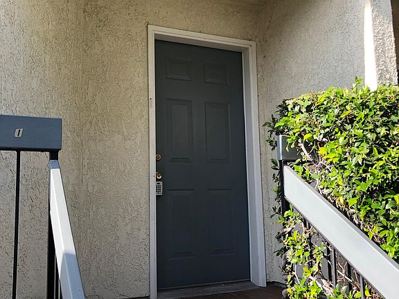5th image of 422 S Palm Dr
