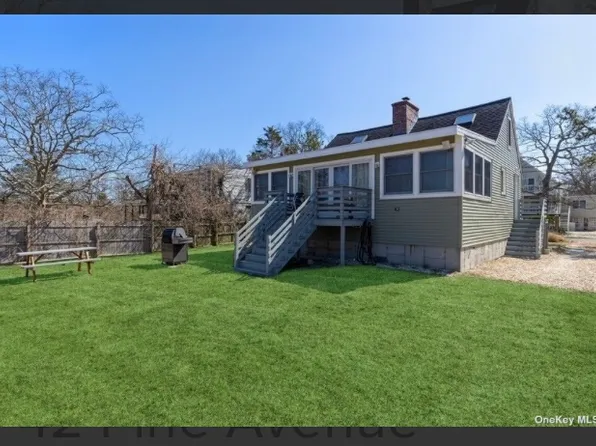 42 Pine Ave, Flanders, NY 11901