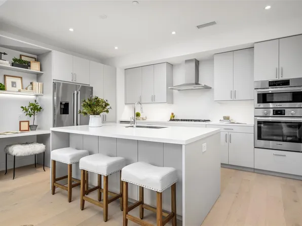 2323 W Main St #305, Houston, TX 77098