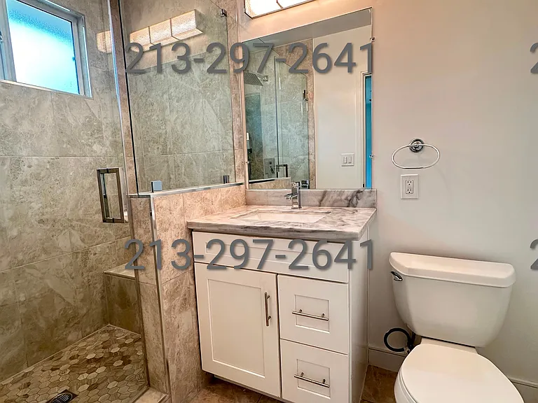 7571 Willoughby Ave #10 — Photo 9