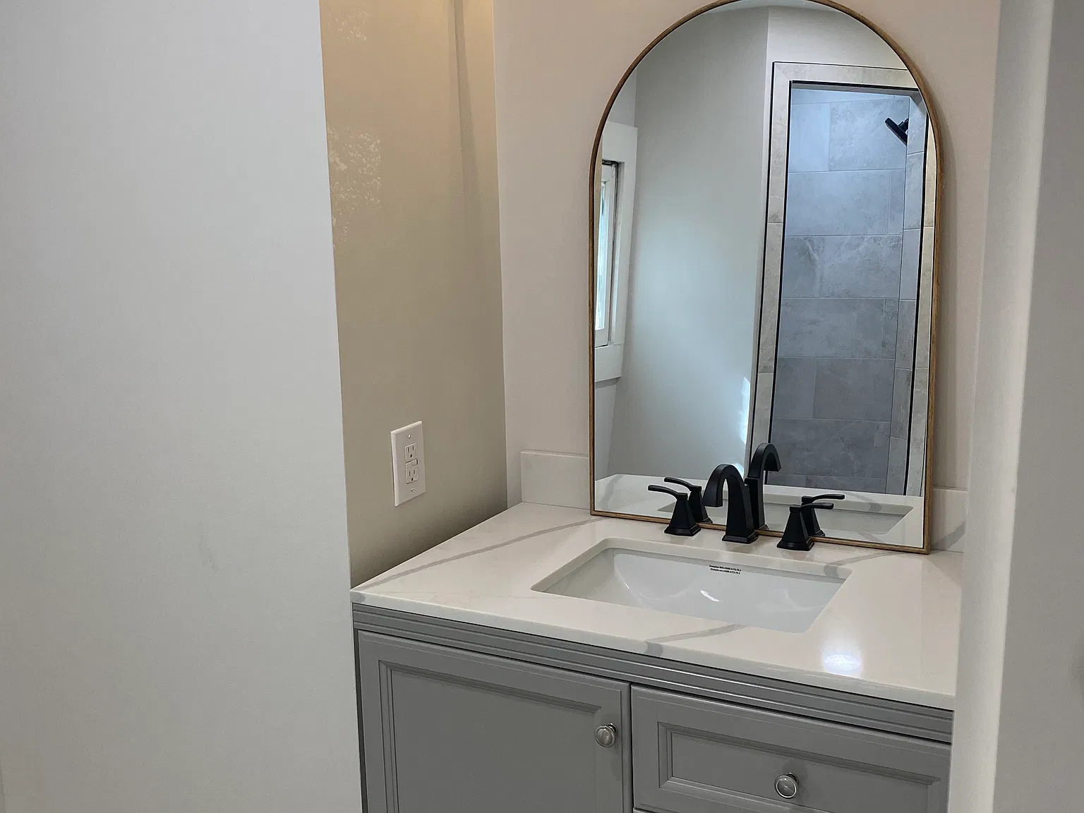 5 bed, 2715 sqft, $5,000 — Photo 4