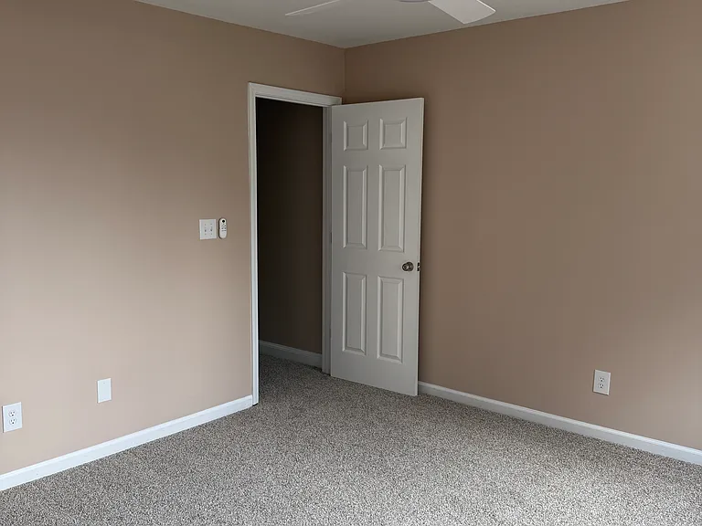 5902 Shady Grove Cir — Photo 17