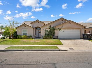 1078 N A St, Tulare, CA 93274