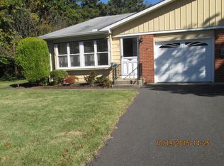 1A Pilgrim Ct, Whiting, NJ 08759