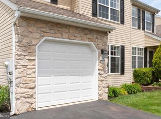 1343 Valley Dr, Lansdale, PA 19446