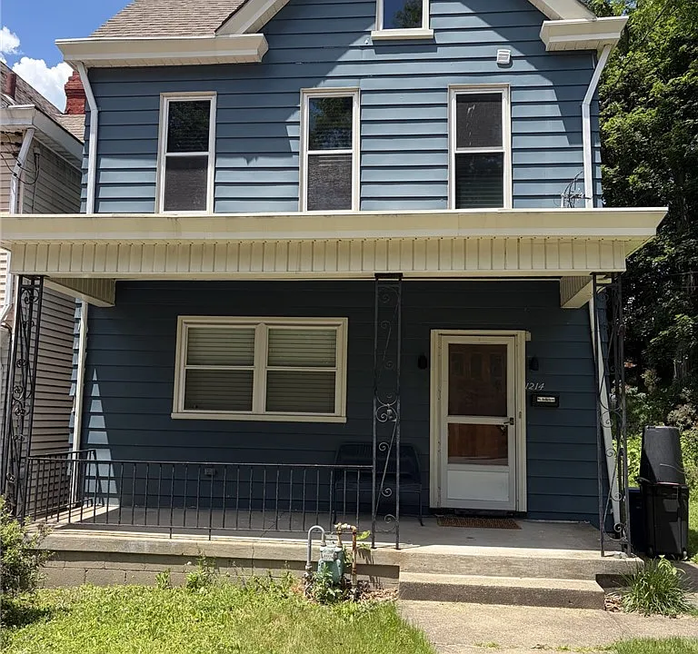 1214 Goe Ave