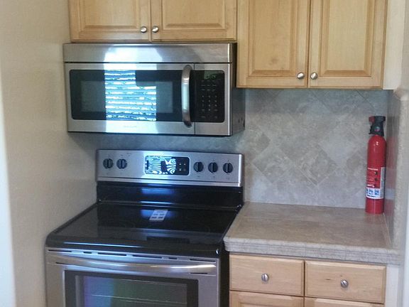 4th image of 115 Toledo St #B