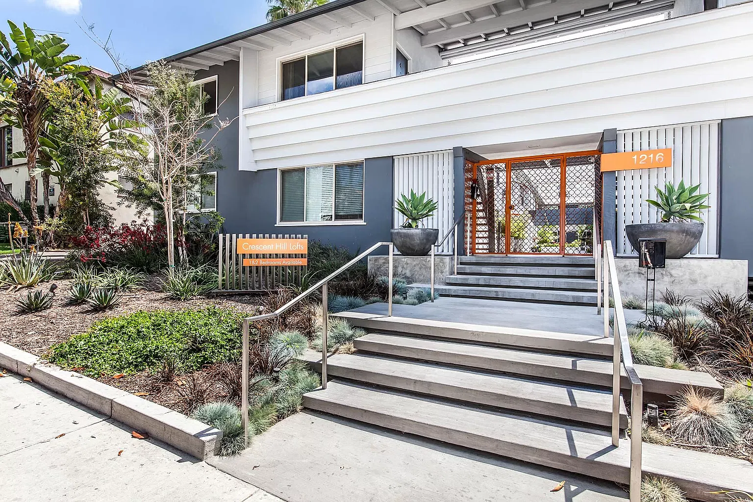 1 bed, 750 sqft, $2,995 — Photo 2
