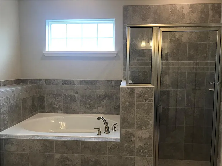 1437 Cypress View Ln — Photo 12