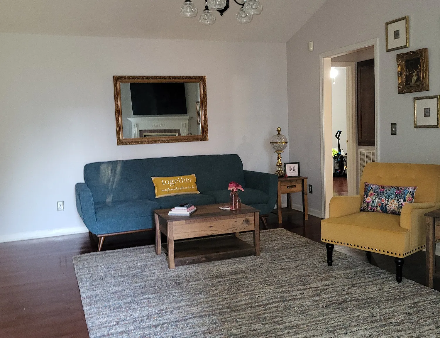 3 bed, 1249 sqft, $2,200 — Photo 3