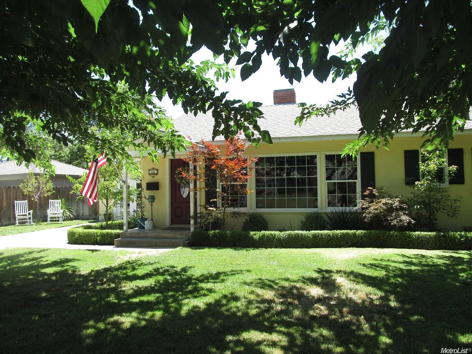 1408 Myrtle St photo 1