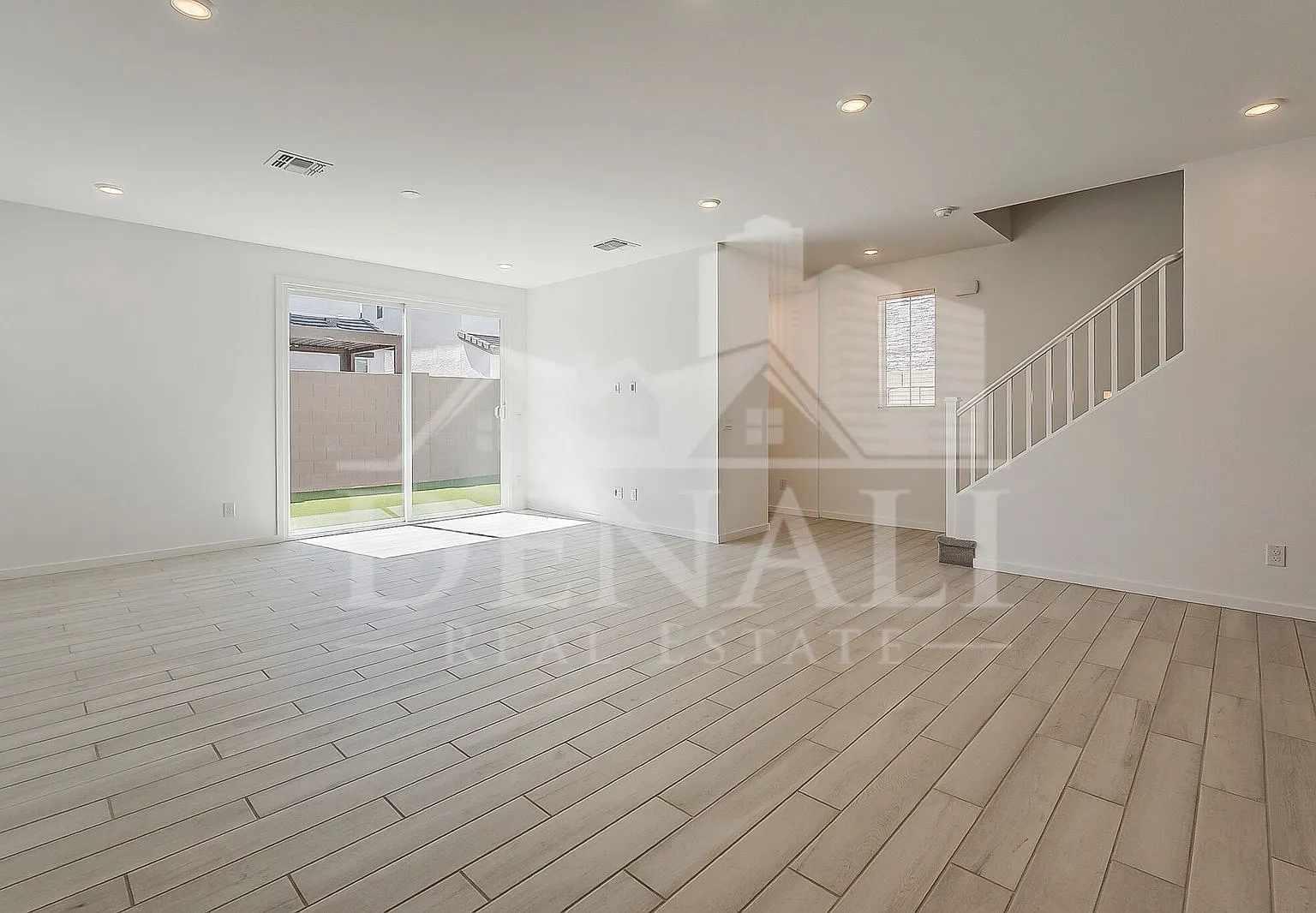 3 bed, 2.5 bath, 1964 sqft, $2,895 — Photo 3