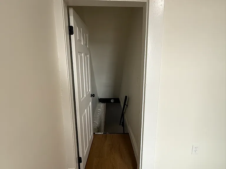 433 Hanford St — Photo 5
