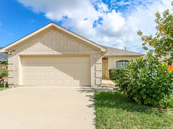6705 W Lynn Creek Dr, Arlington, TX 76001