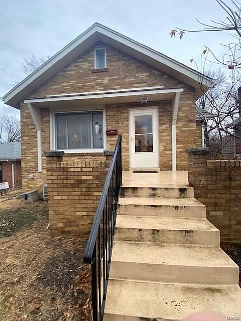 1st image of 9402 Lavern Pl
