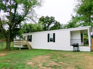 1444 Estates Dr #103, Green Forest, AR 72638