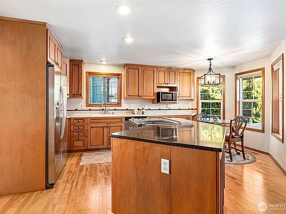 5th image of 1356 Olivia Court