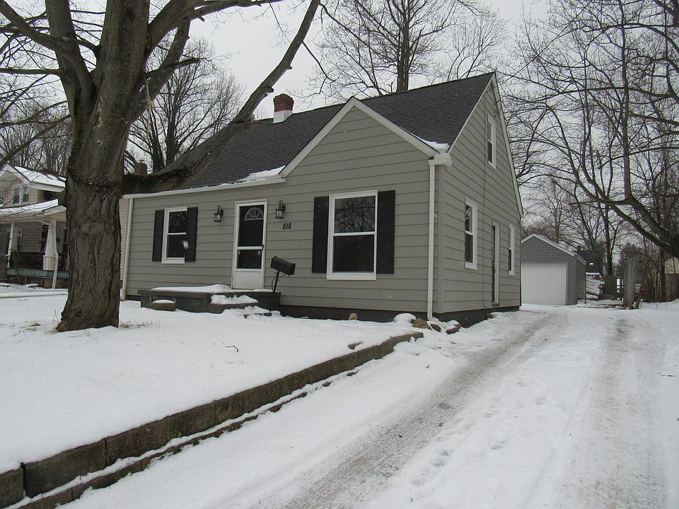 1st image of 818 Caddo Ave