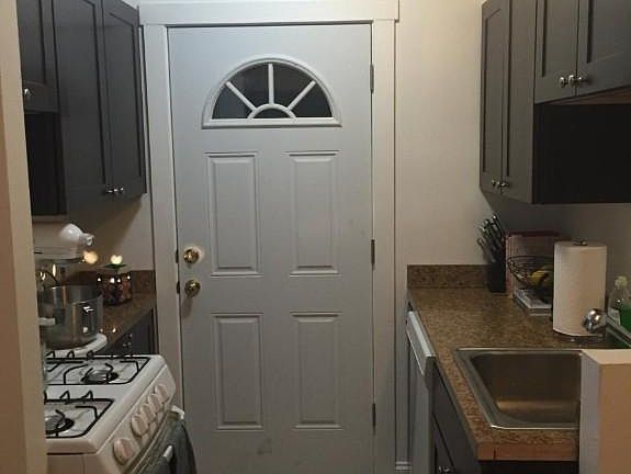 5th image of 3435 N Marshfield Ave #E3