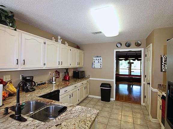 5th image of 3400 Patricia Ellen Dr