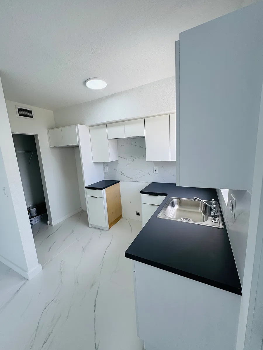 Building Photo - 8454 NW 4th Ave #1