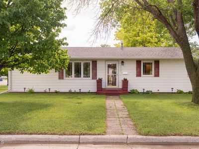 326 17th Ave NE, Jamestown, ND, 58401