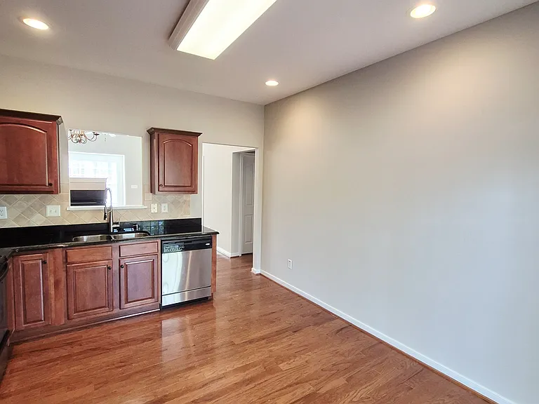 1563 Providence Knoll Dr — Photo 9