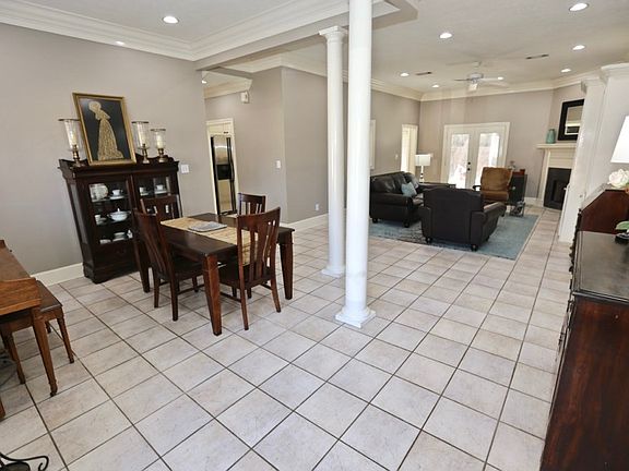 3rd image of 577 S Deerfield Dr