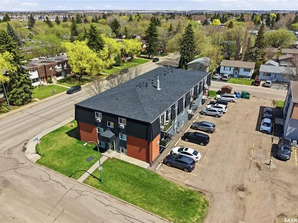 UNIT 3-115 Acadia DRIVE, Saskatoon, SK S7H 4T8