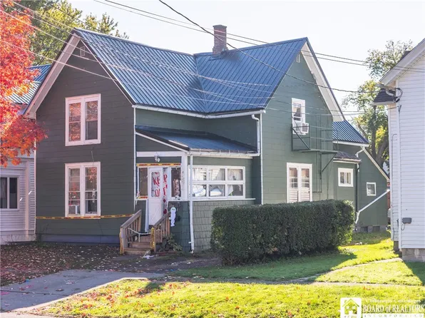 29 E Front St, Dunkirk, NY 14048