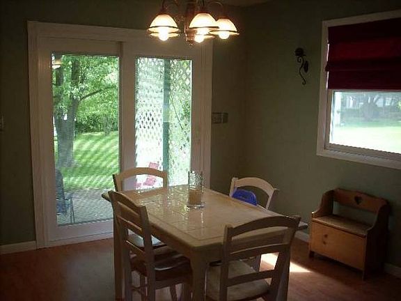 3rd image of 1202 Pheasant Dr S