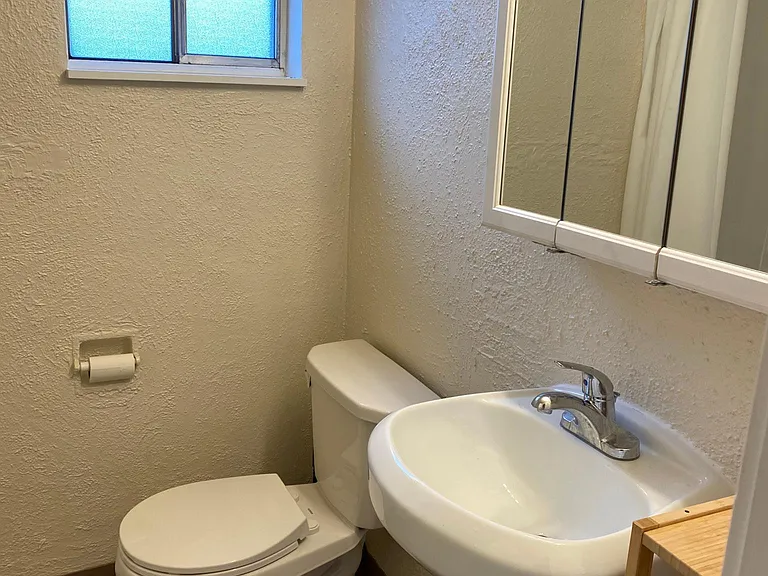 5746 Pierce St #2 — Photo 9