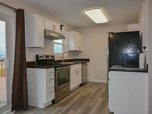 4th image of 2158 2nd Ave E