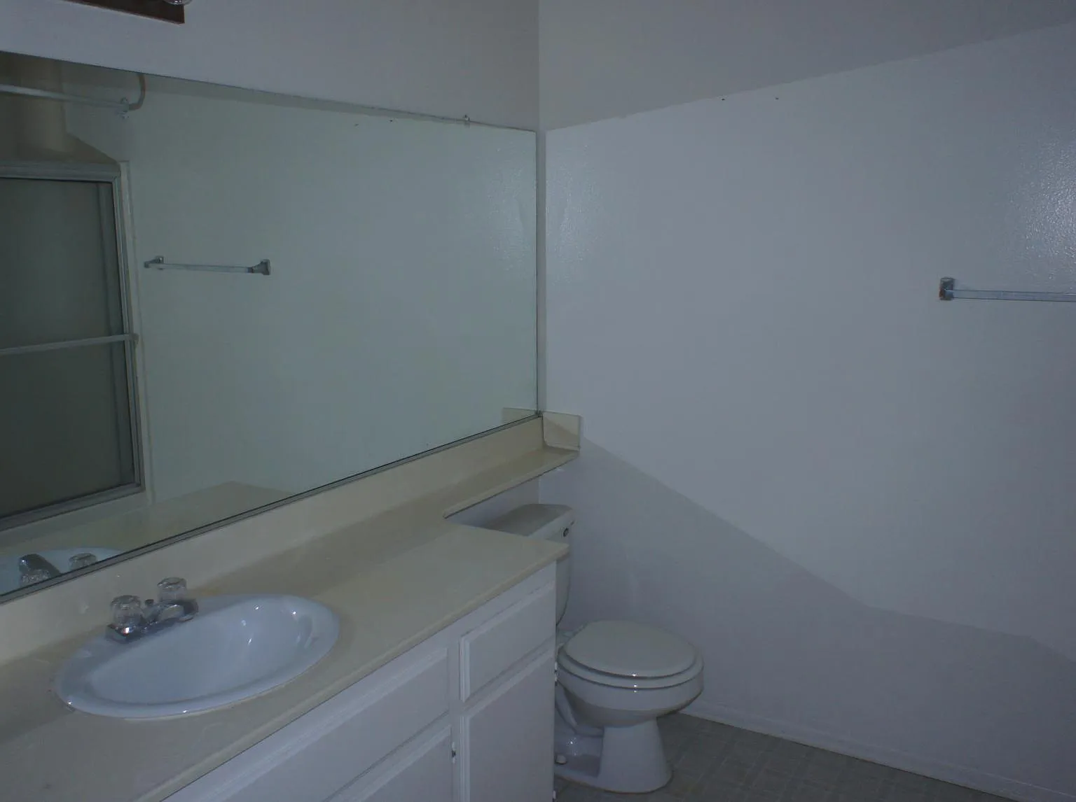 410 S Clementine St — Photo 2
