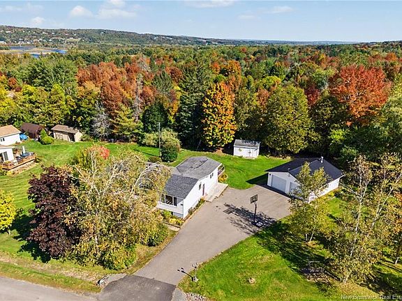 4th image of 23 Springwater Ct
