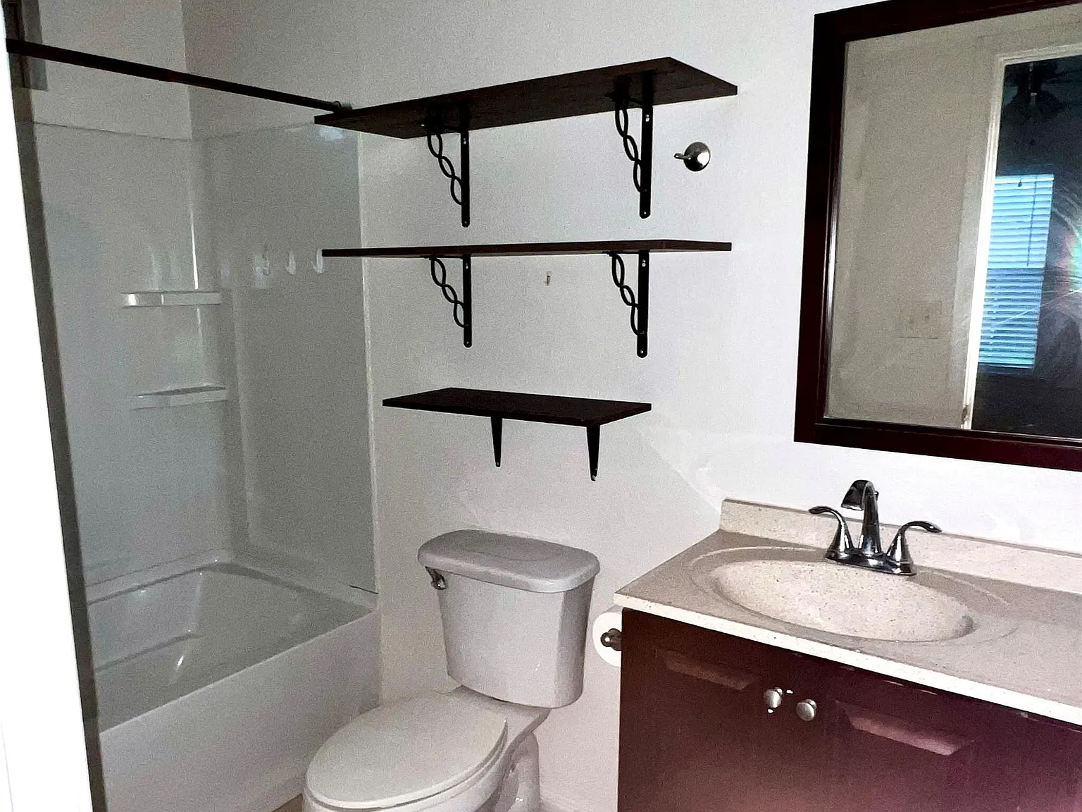 2 bed, 2.0 bath, 991 sqft, $1,600 — Photo 3