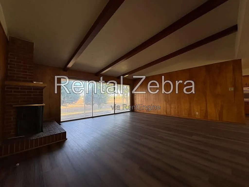 2 bed, 2.5 bath, 1000 sqft, $1,800 — Photo 3