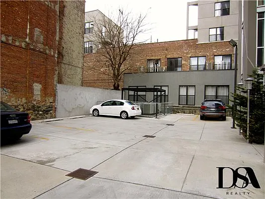 Rented by DSA Realty | media 12