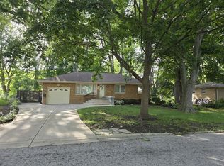 1206 Maplewood Dr, Normal, IL 61761