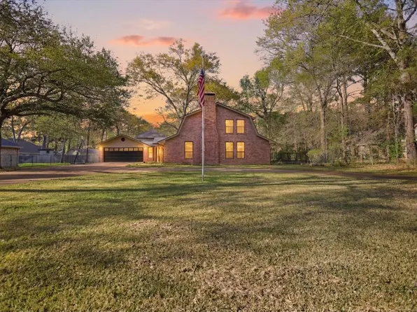1635 Meadowlark Ln, Hideaway, TX 75771