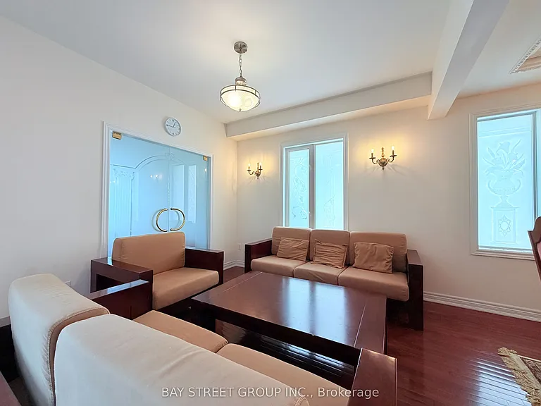 9 Saint Clare Blvd — Photo 8