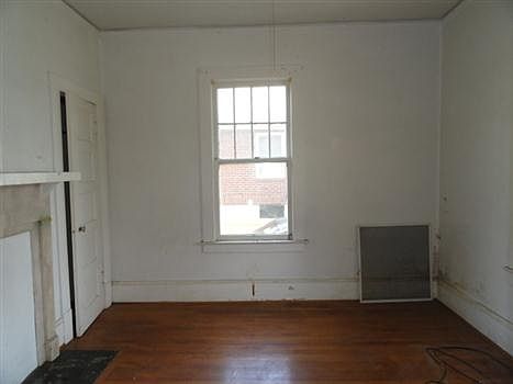 3rd image of 413 Forest St