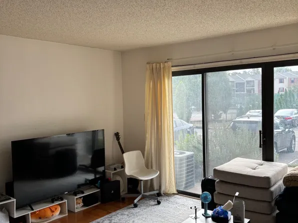 354 Lancaster Ct, Piscataway, NJ 08854