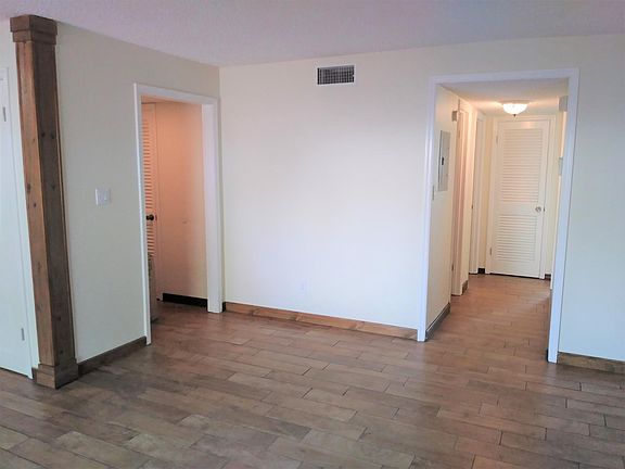 5th image of 101 Georgetown A Dr
