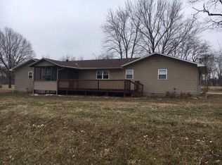 8732 N Frontage Ln, Bridgeport, IL 62417