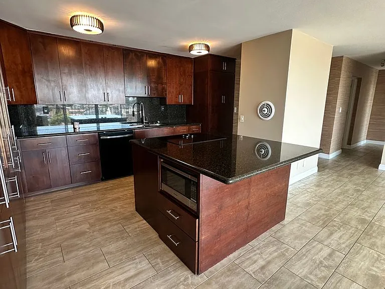 5400 E The Toledo #509 — Photo 8