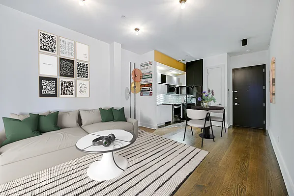 Rented by Pear NYC LLC | media 21
